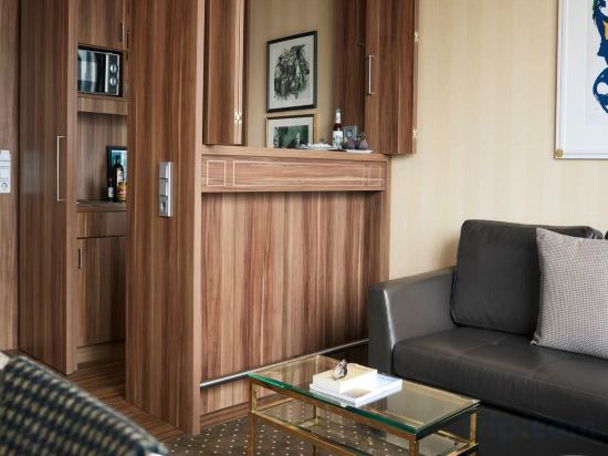 Фото Living Hotel Düsseldorf