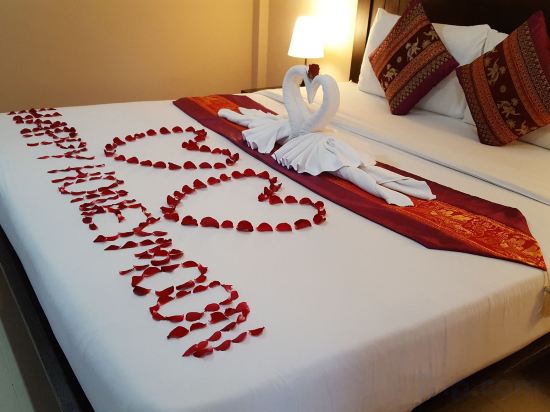 Фото Ampha Place Hotel