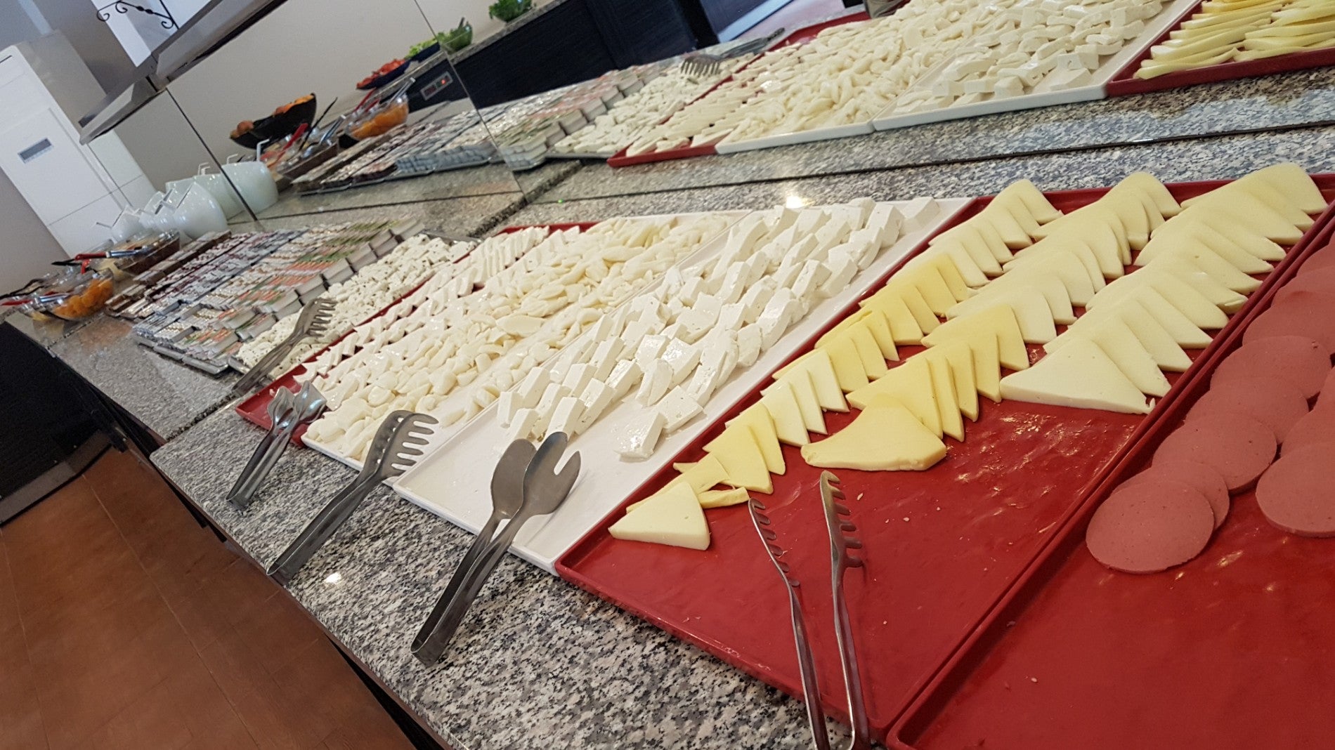 Фото Akdeniz Beach Hotel