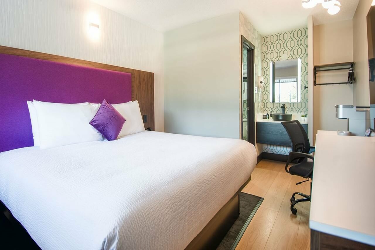 Фото Travelodge by Wyndham Courtenay