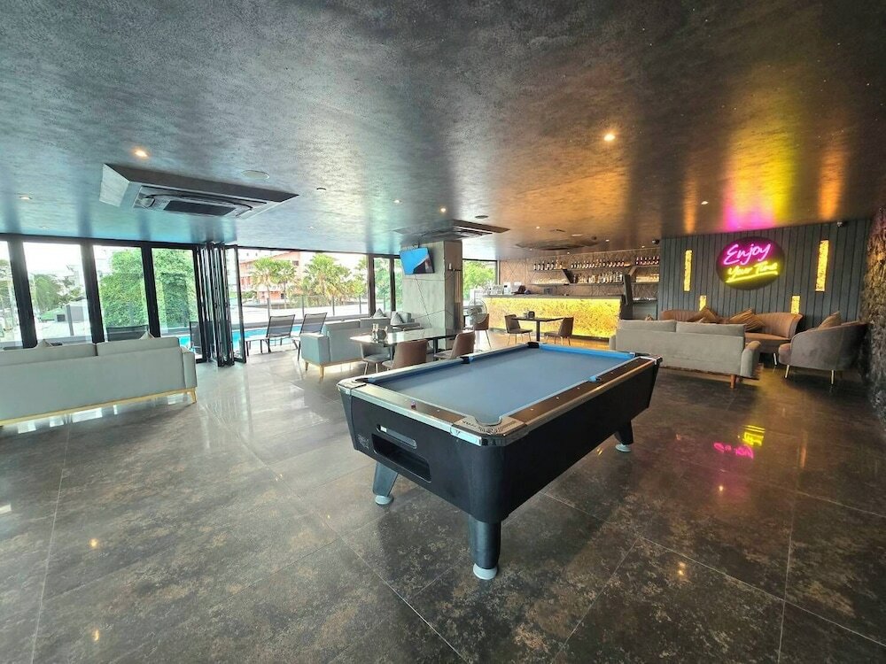 Фото The TJ Hotel