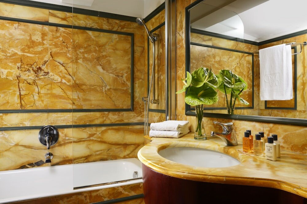 Фото Hotel Pierre Milano