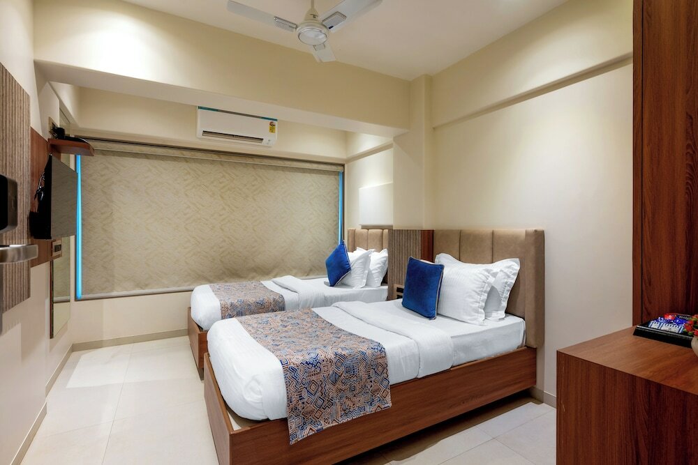 Фото Hotel Kalpana Palace