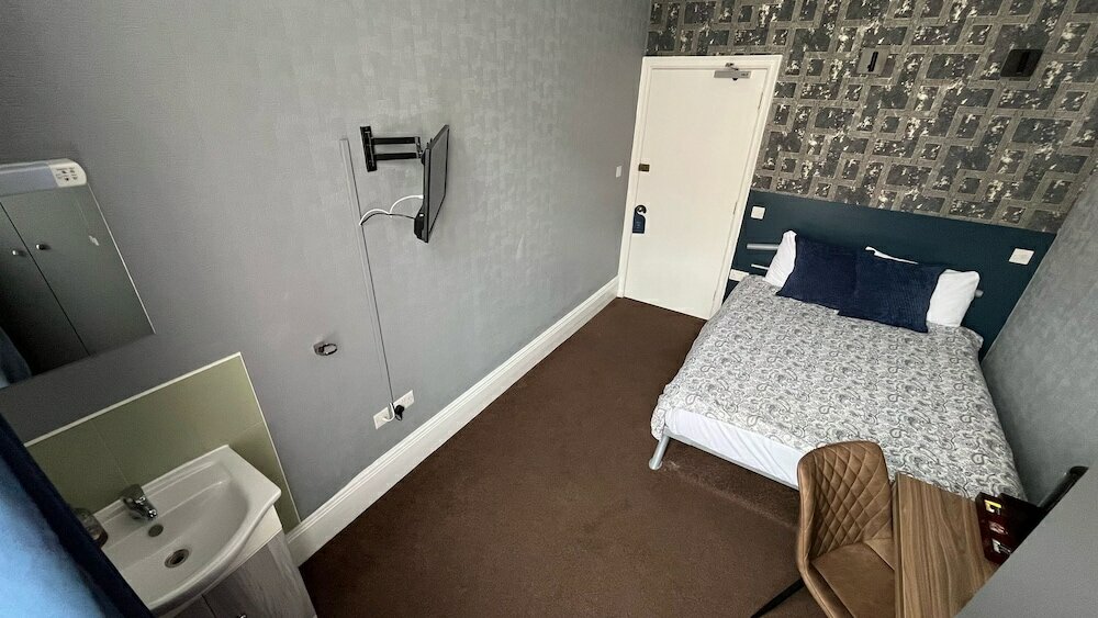Фото Charlotte Guest House
