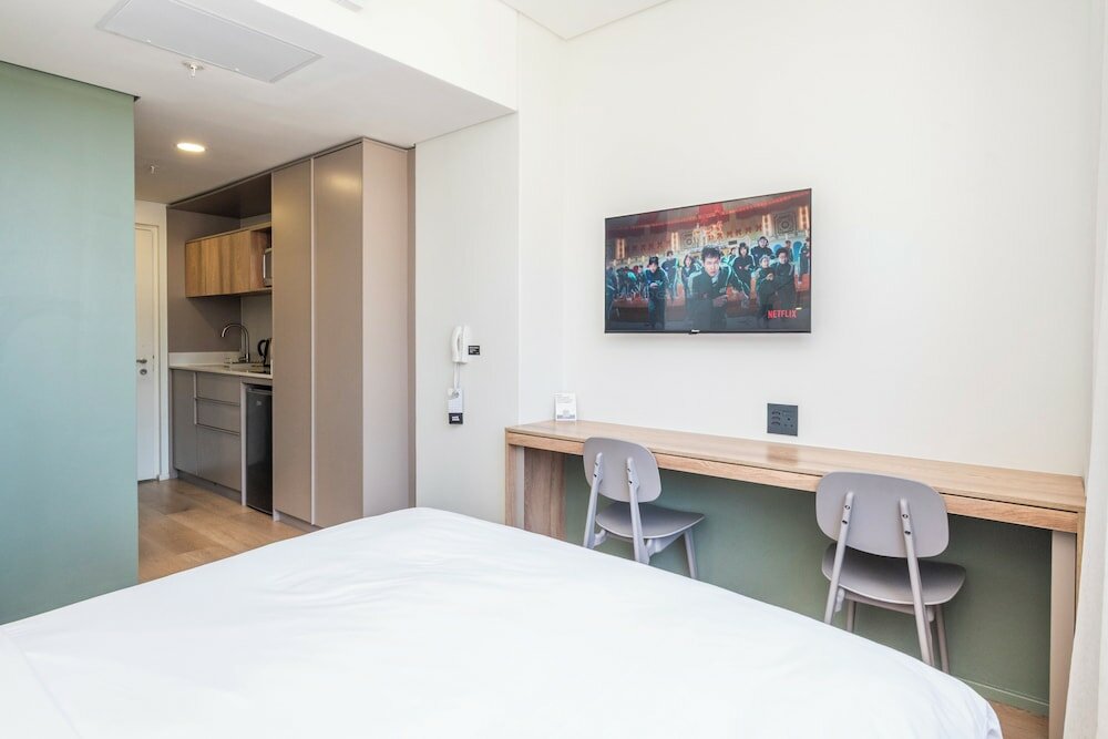 Фото Habitat Aparthotel by Totalstay