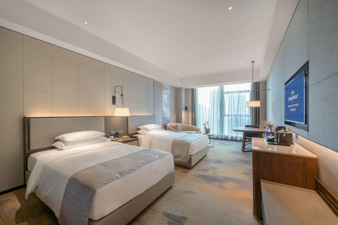 Фото Howard Johnson Wyndham Downtown Hotel Chongqing