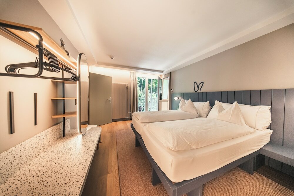 Фото Aparthotel Goldey Interlaken