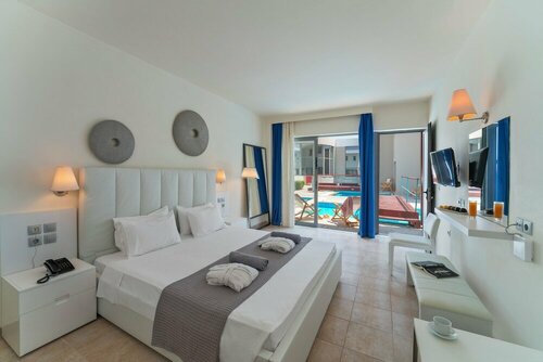 Гостиница All Senses Ocean Blue Sea Side Resort & Spa By Anayia в Кремасти
