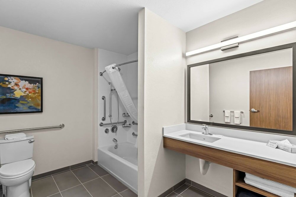 Фото Everhome Suites Temecula