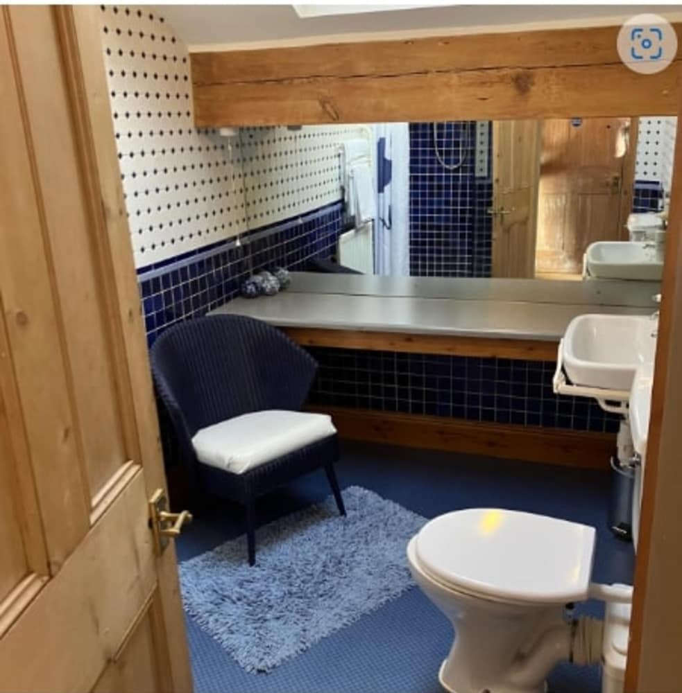 Фото Cornerstones Guest House