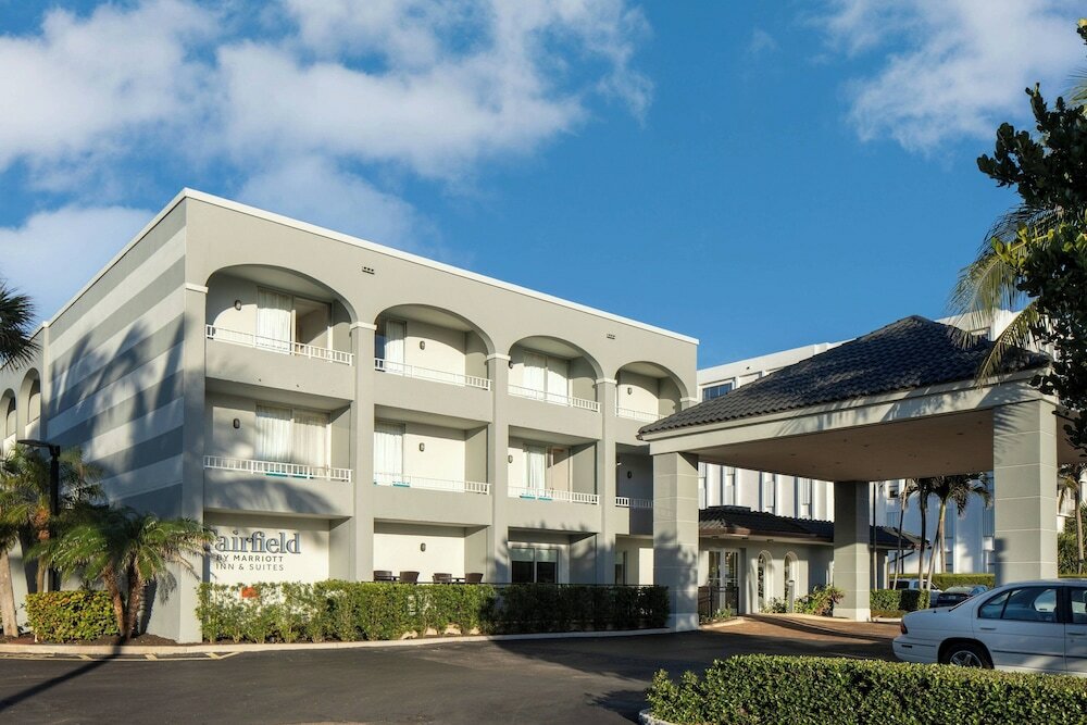 Фото Fairfield Inn And Suites by Marriott Palm Beach
