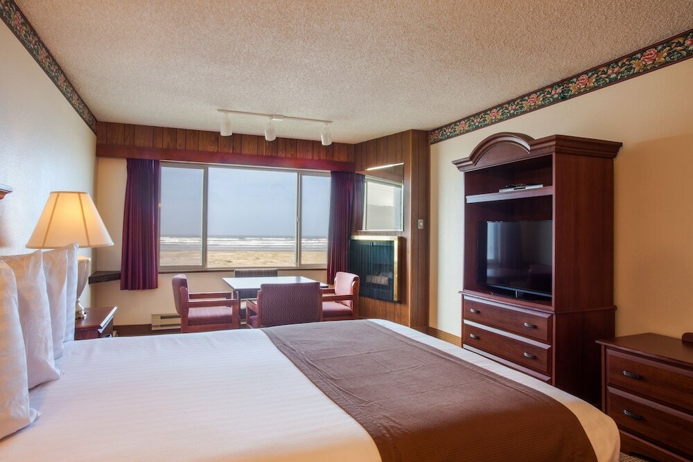 Фото Ebb Tide Oceanfront Inn
