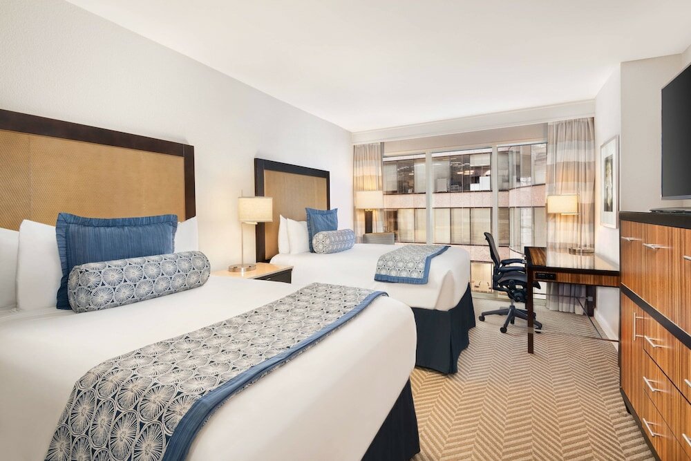 Фото The Westshore Grand, A Tribute Portfolio Hotel, Tampa