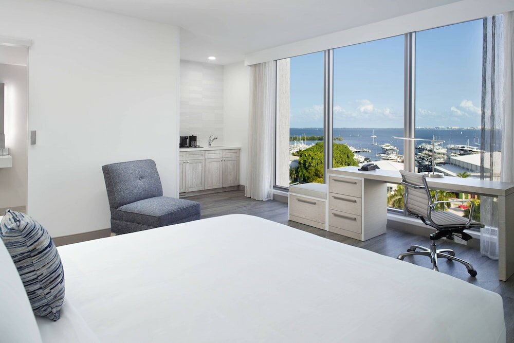 Фото Courtyard Miami Coconut Grove