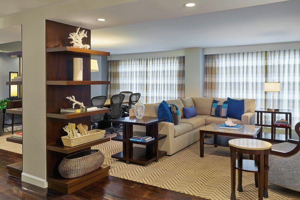 Фото The Westshore Grand, A Tribute Portfolio Hotel, Tampa