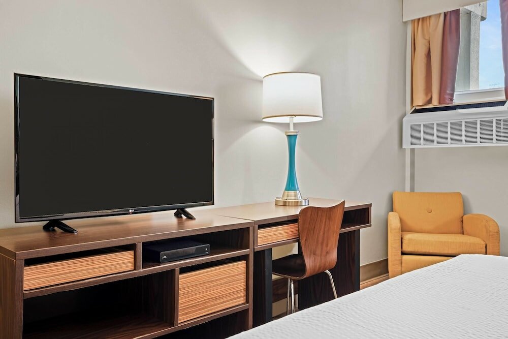 Фото Super 8 by Wyndham Thunder Bay