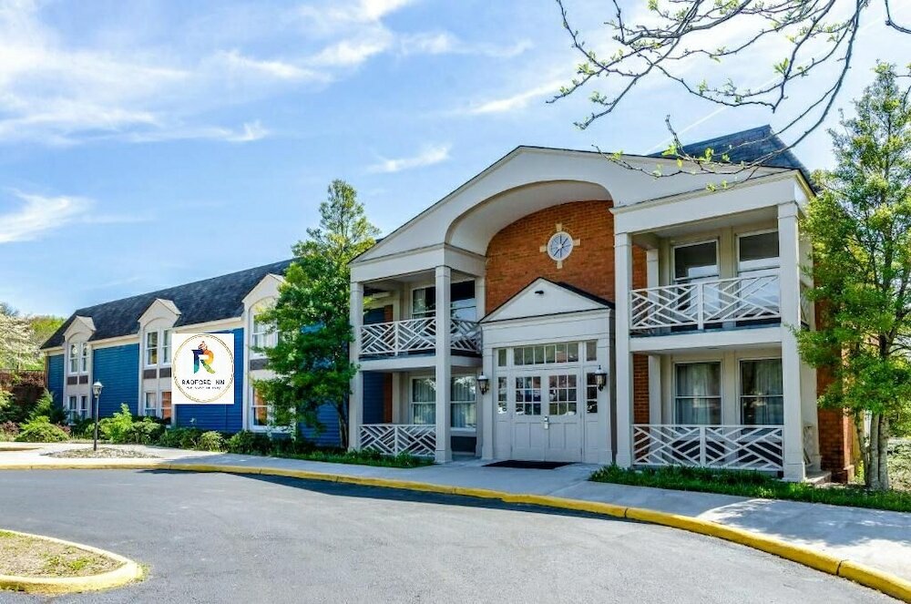 Фото Econo Lodge Inn & Suites Radford-Blacksburg Area