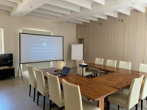 Гостиница Le Clos de la Court d Aron в Ле-Сабле-д'Олоне