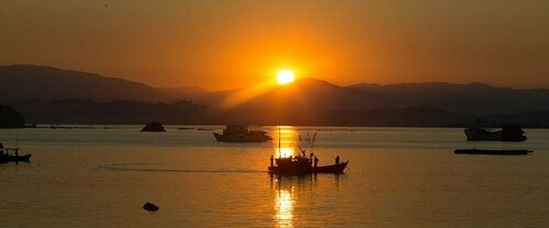 Гостиница The Villager Lodge в Сандоуэе