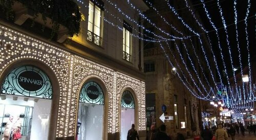 Апартаменты 6 In Centro Guest House в Сан-Ремо