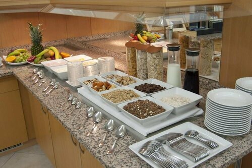 Гостиница Hotel Germania в Ройтлингене