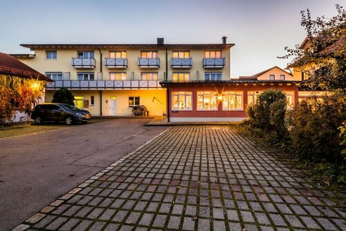 Гостиница Landhotel Endhart в Ландсберге-на-Лехе