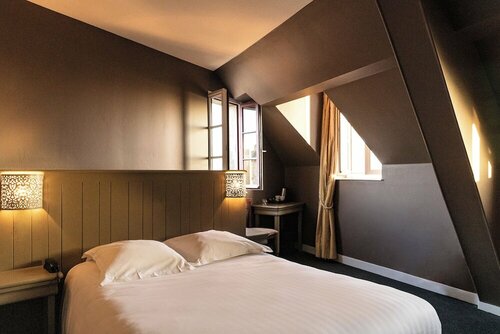 Гостиница Hôtel Les Terrasses Poulard в Авранше