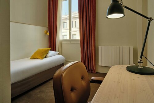 Гостиница The Originals City, Hôtel Artyster, Le Mans в Ла-Флеше