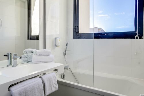 Гостиница Victoria Garden Bordeaux Centre в Бордо