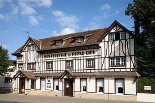 Гостиница Hostellerie Du Royal Lieu в Компьени