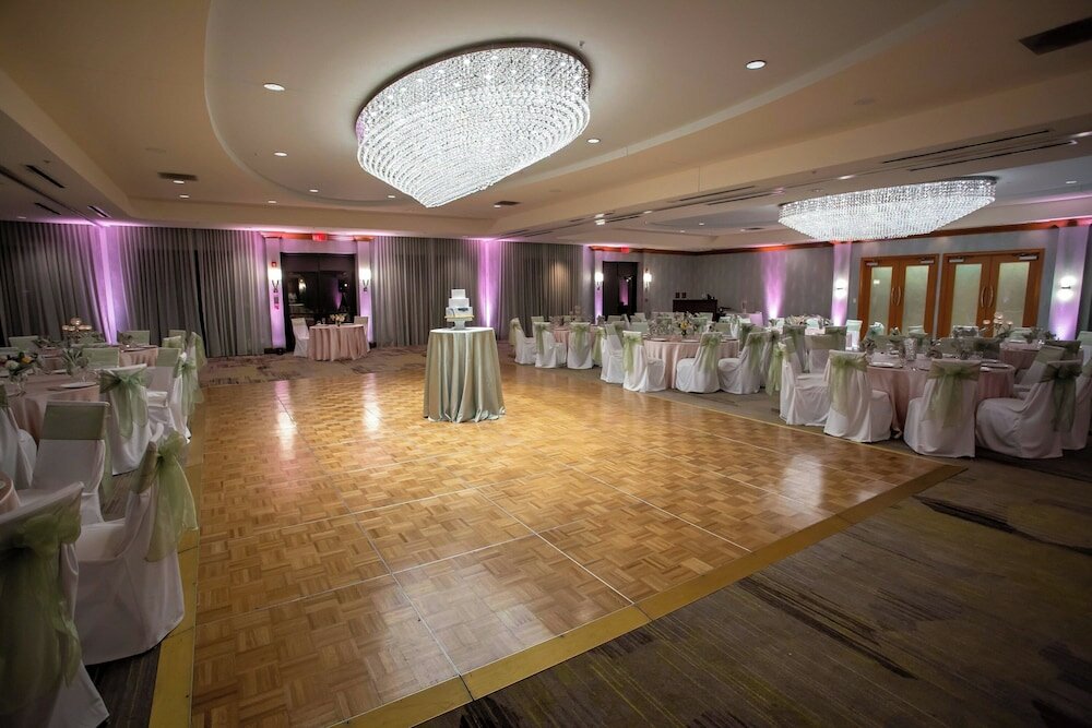 Фото Courtyard by Marriott Hamilton