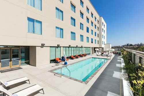 Гостиница Courtyard by Marriott Los Angeles Monterey Park в Монтерей Парк