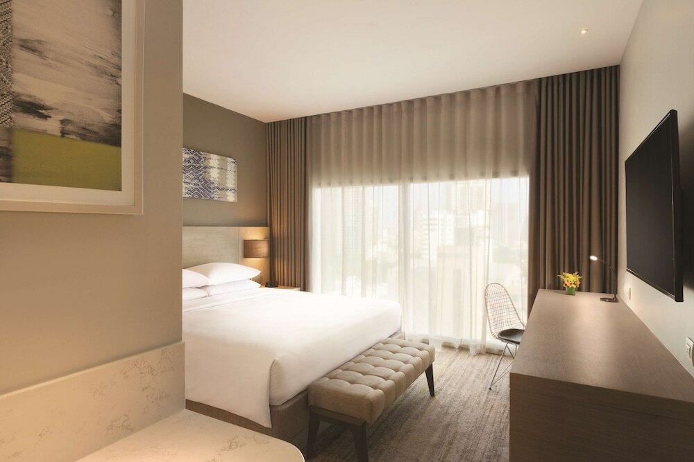 Фото Hyatt Place Bangkok Sukhumvit 24