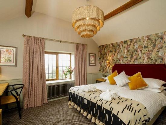 Фото The Pheasant Inn