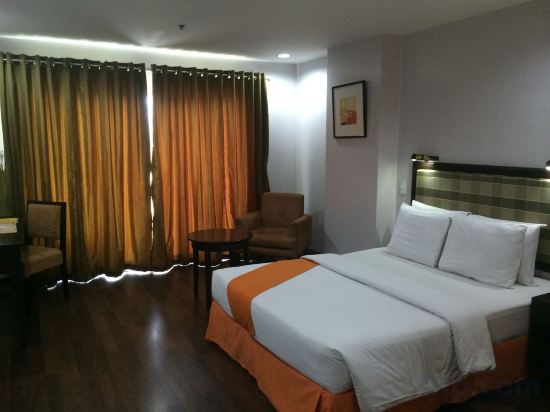 Фото Baguio Burnham Suites