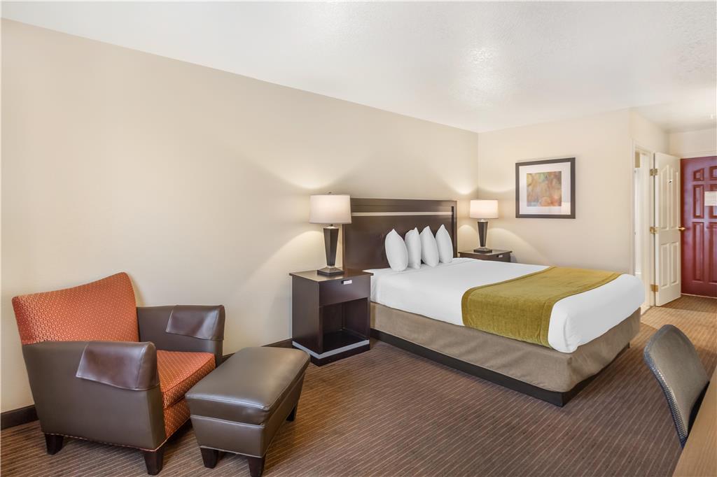 Фото Best Western Luxury Inn