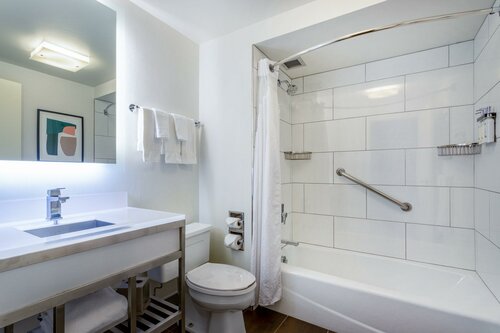 Гостиница Holiday Inn Chicago Dwtn Wolf Point, an Ihg Hotel в Чикаго