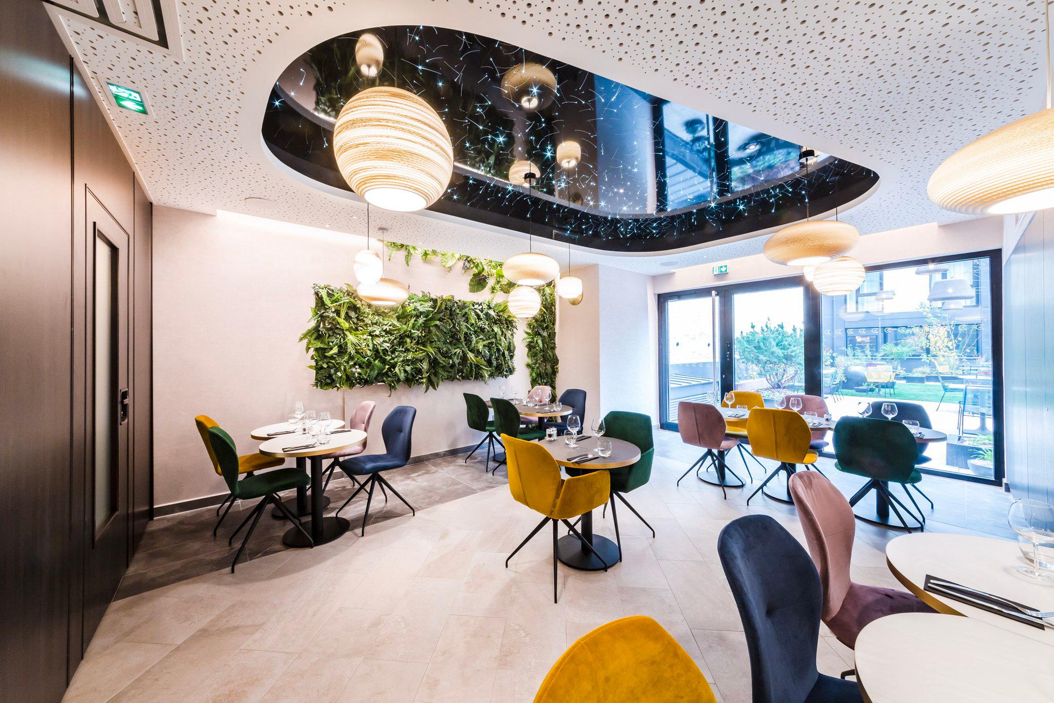 Фото Voco Strasbourg Centre The Garden, an Ihg Hotel