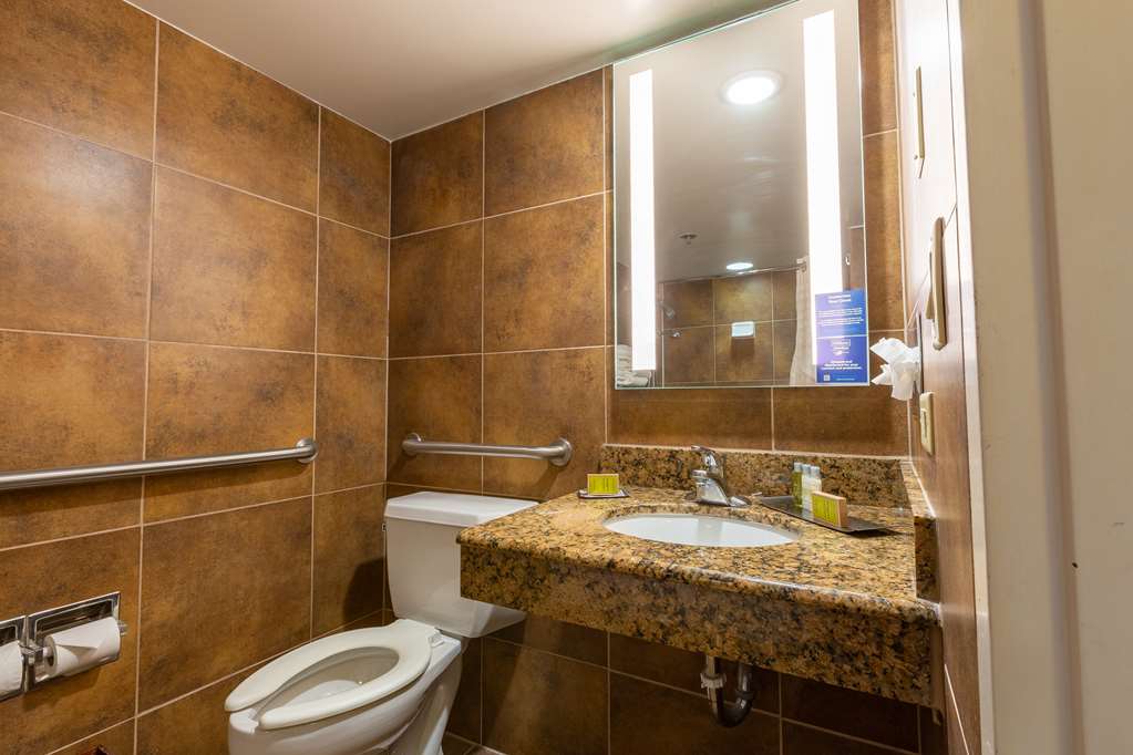 Фото DoubleTree by Hilton Dallas - Richardson