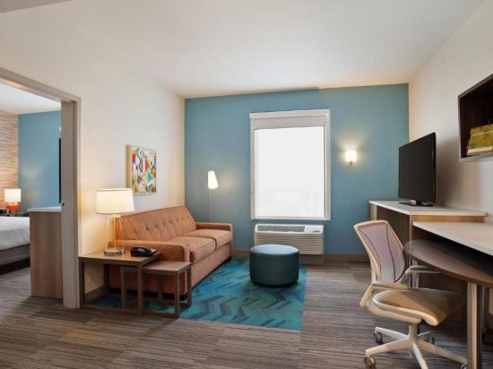 Фото Home2 Suites by Hilton Warminster Horsham