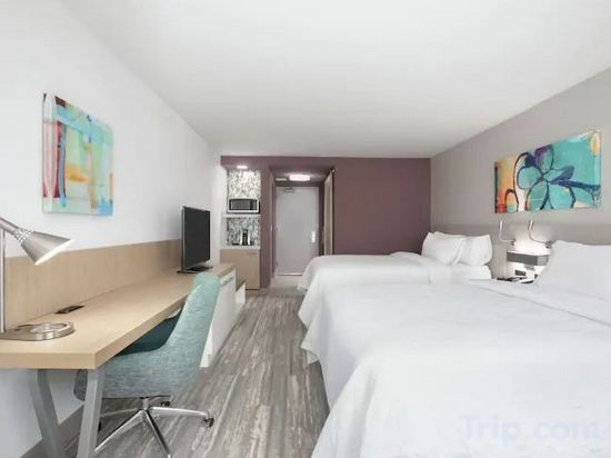 Фото Hilton Garden Inn Omaha Aksarben Village