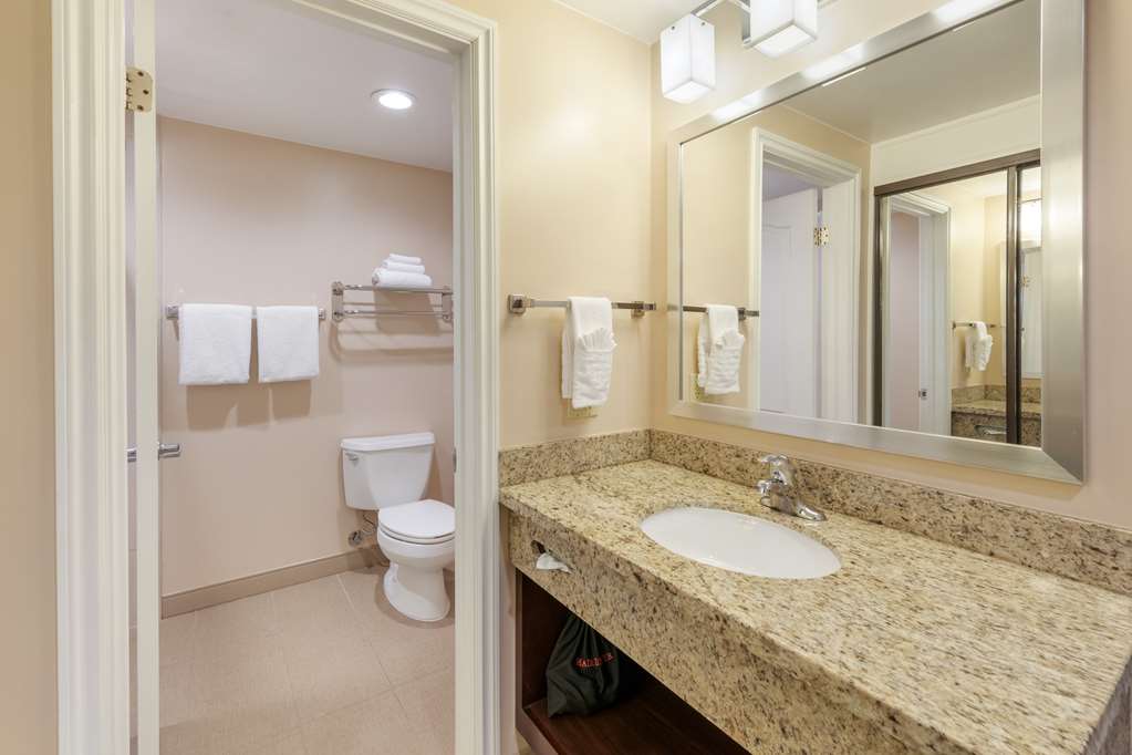 Фото Best Western Plus West Covina Inn