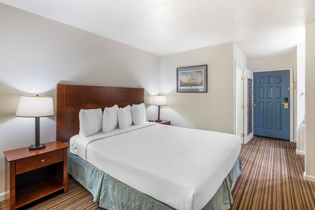 Фото Best Western Capital City Inn