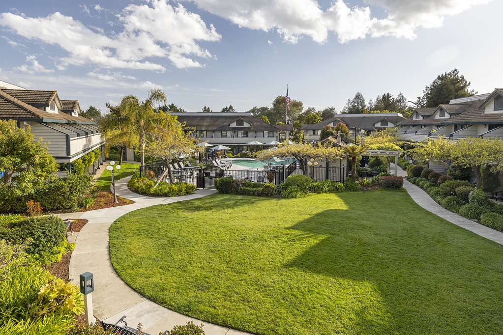 Фото Seacliff Inn Aptos, Tapestry Collection by Hilton