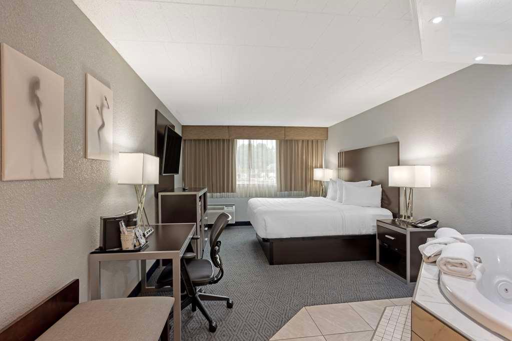 Фото Best Western Plus Reading Inn & Suites