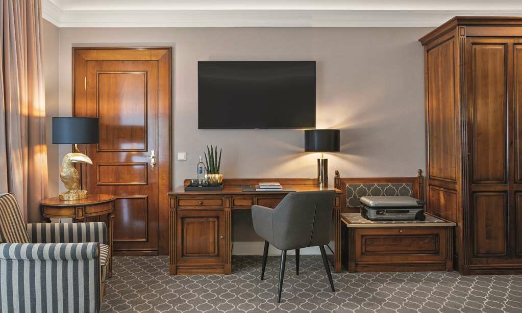 Фото Best Western Premier Parkhotel Engelsburg