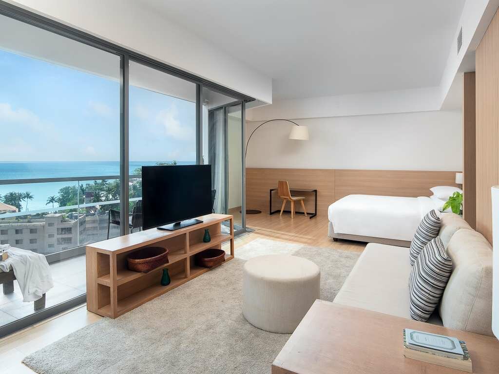 Фото Andaman Beach Hotel Phuket Patong - Handwritten Collection