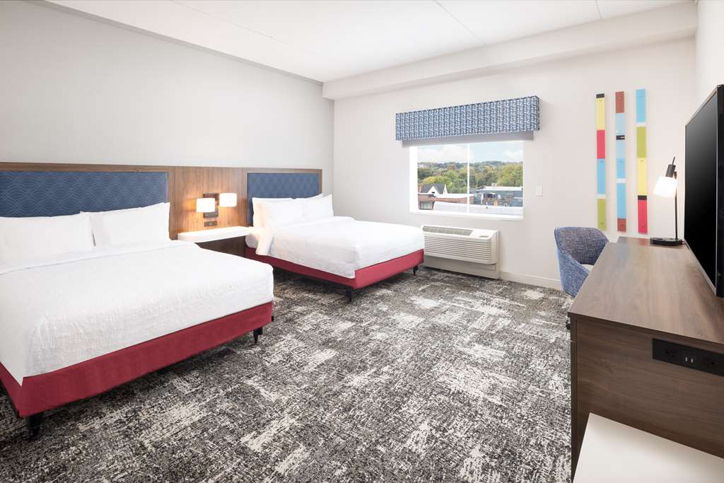 Фото Hampton Inn & Suites Rochester Downtown