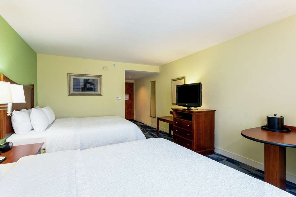 Фото Hampton Inn & Suites Ft. Pierce
