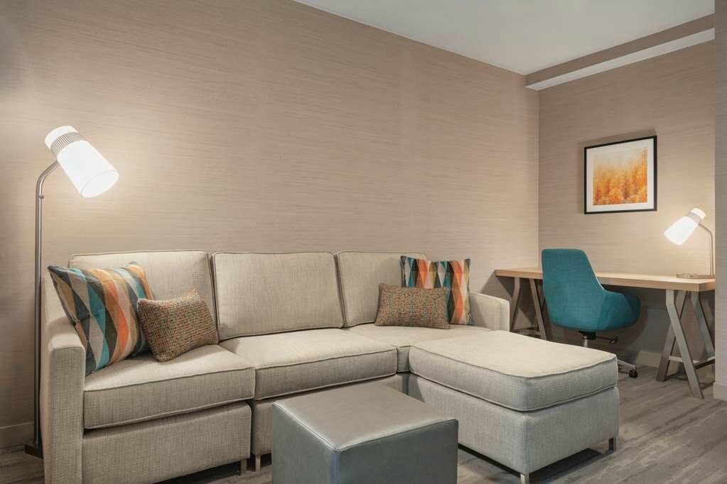 Фото Hilton Garden Inn Fort Collins